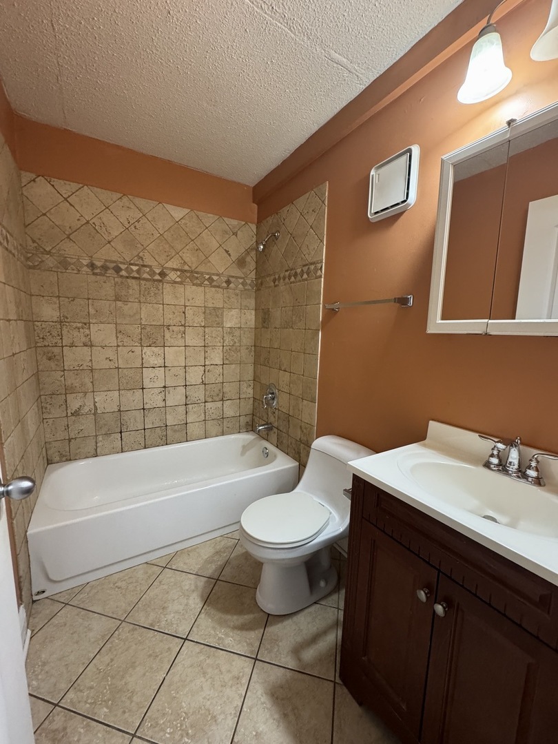 1288 Perry Street, Unit 2 Des Plaines, IL 60016 - Photo 8 of 9