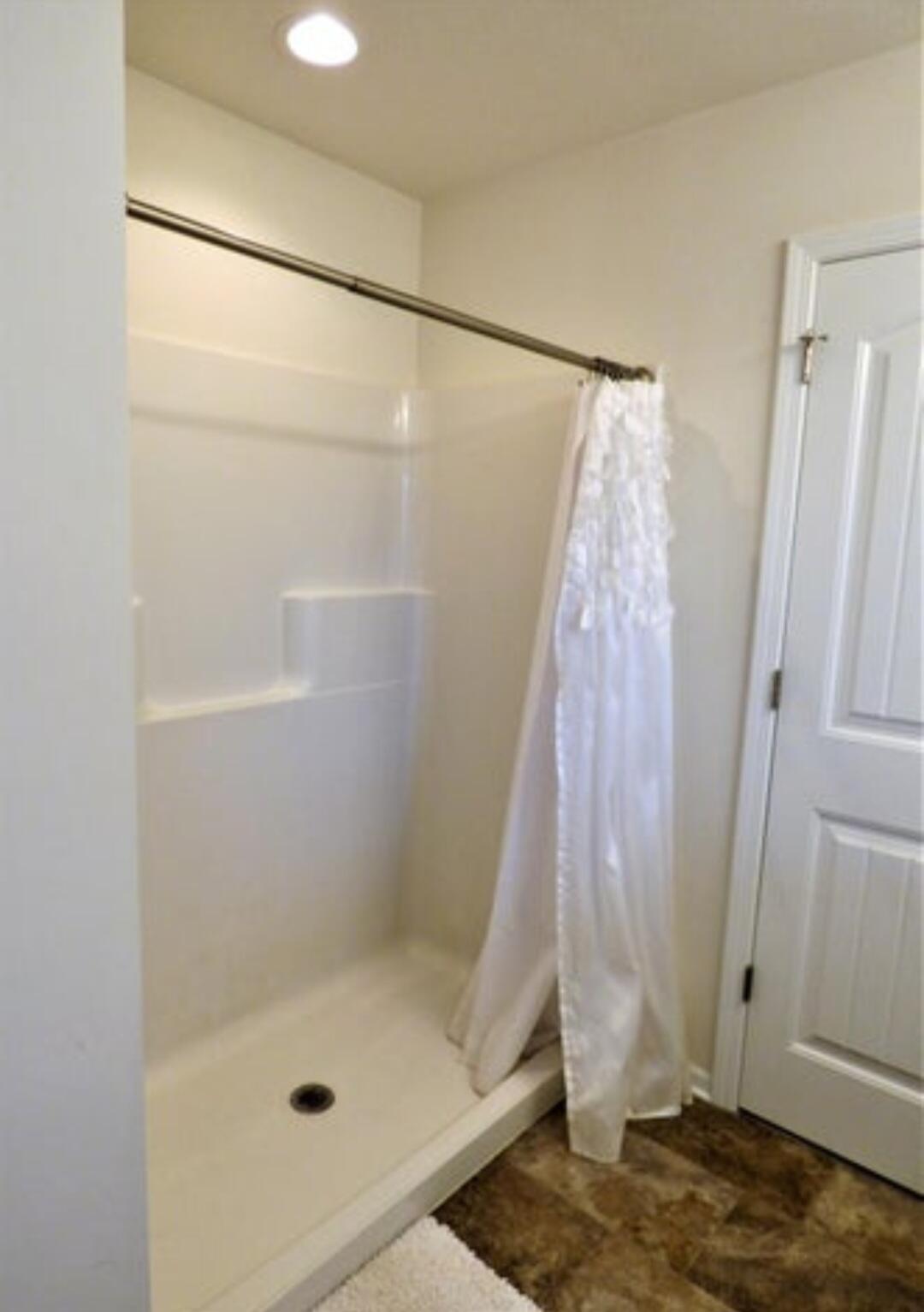 636 East 119th Place Crown Point, IN 46307 - Photo 19 of 35 a bathroom with a shower