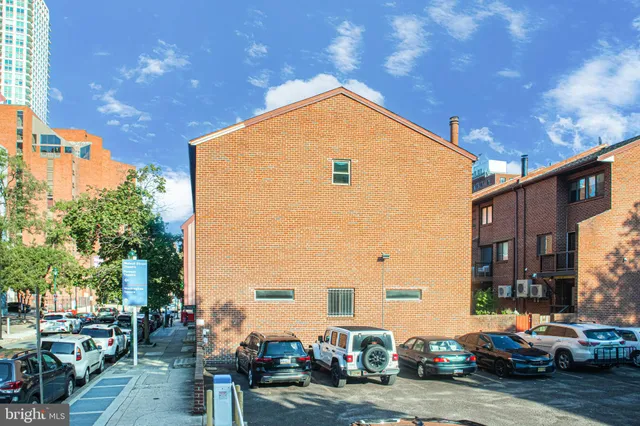 a car parked in front of a building