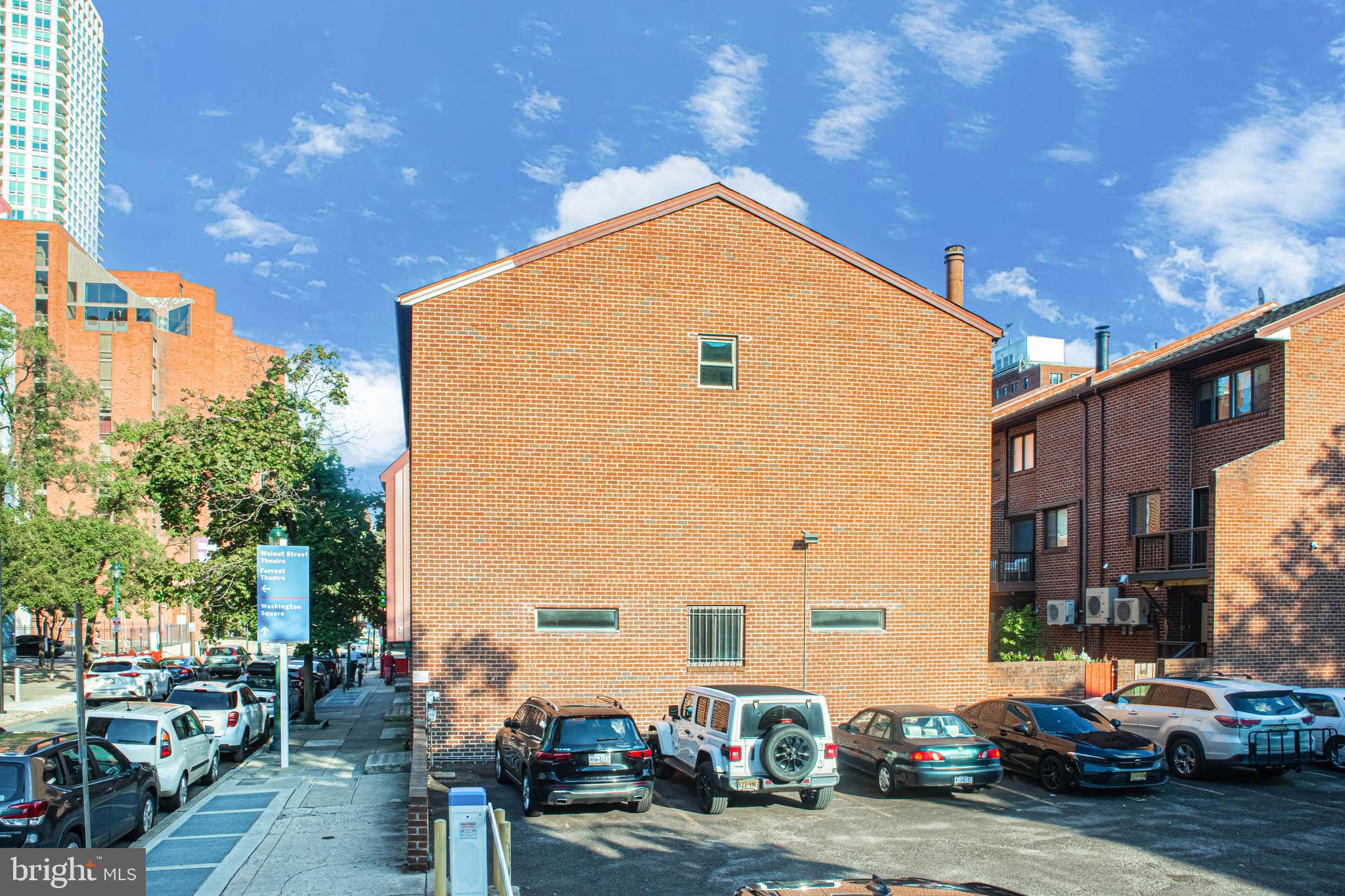 906 Locust Street Philadelphia, PA 19107 - Photo 43 of 46 a view of city with tall buildings