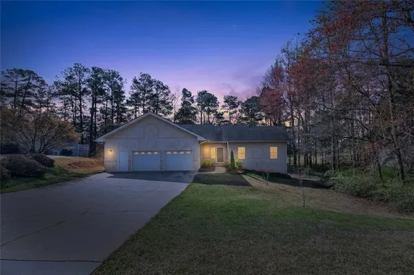 $434,900 | 8993 Dornoch Circle, Winston, GA 30187