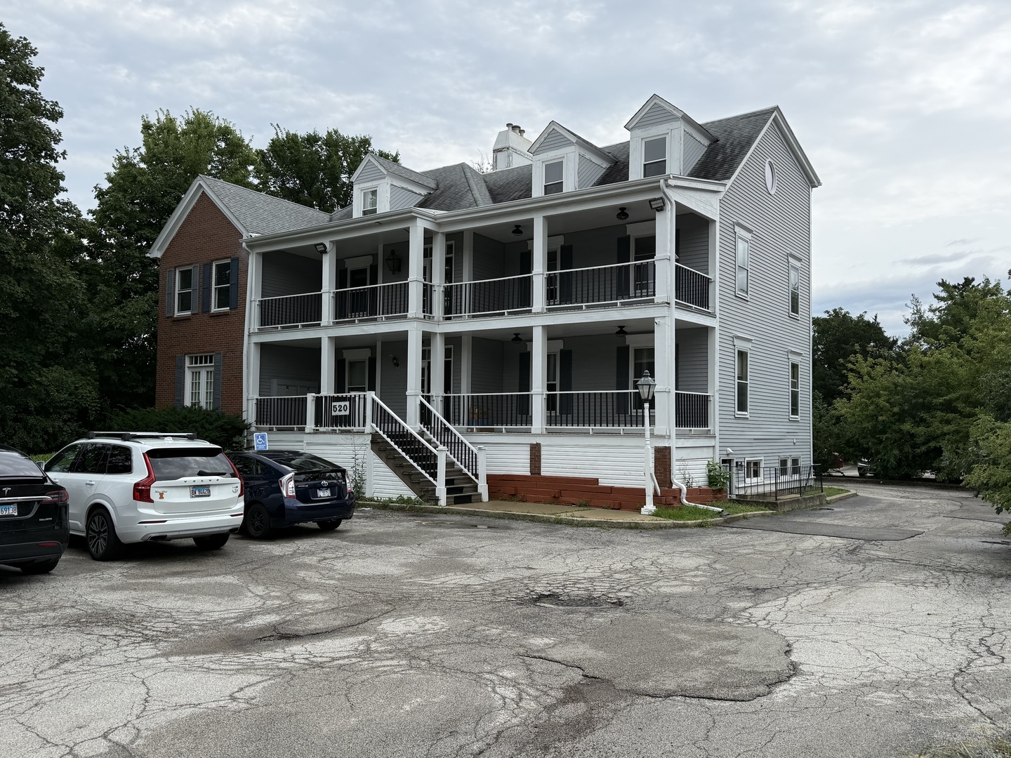 520 West Roosevelt Road Wheaton, IL 60187 - Photo 1 of 1 Gallery Image 1