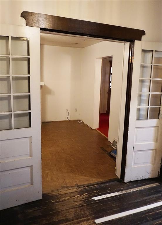 421 Ormsby Avenue Pittsburgh, PA 15210 - Photo 6 of 30 a view of entry way