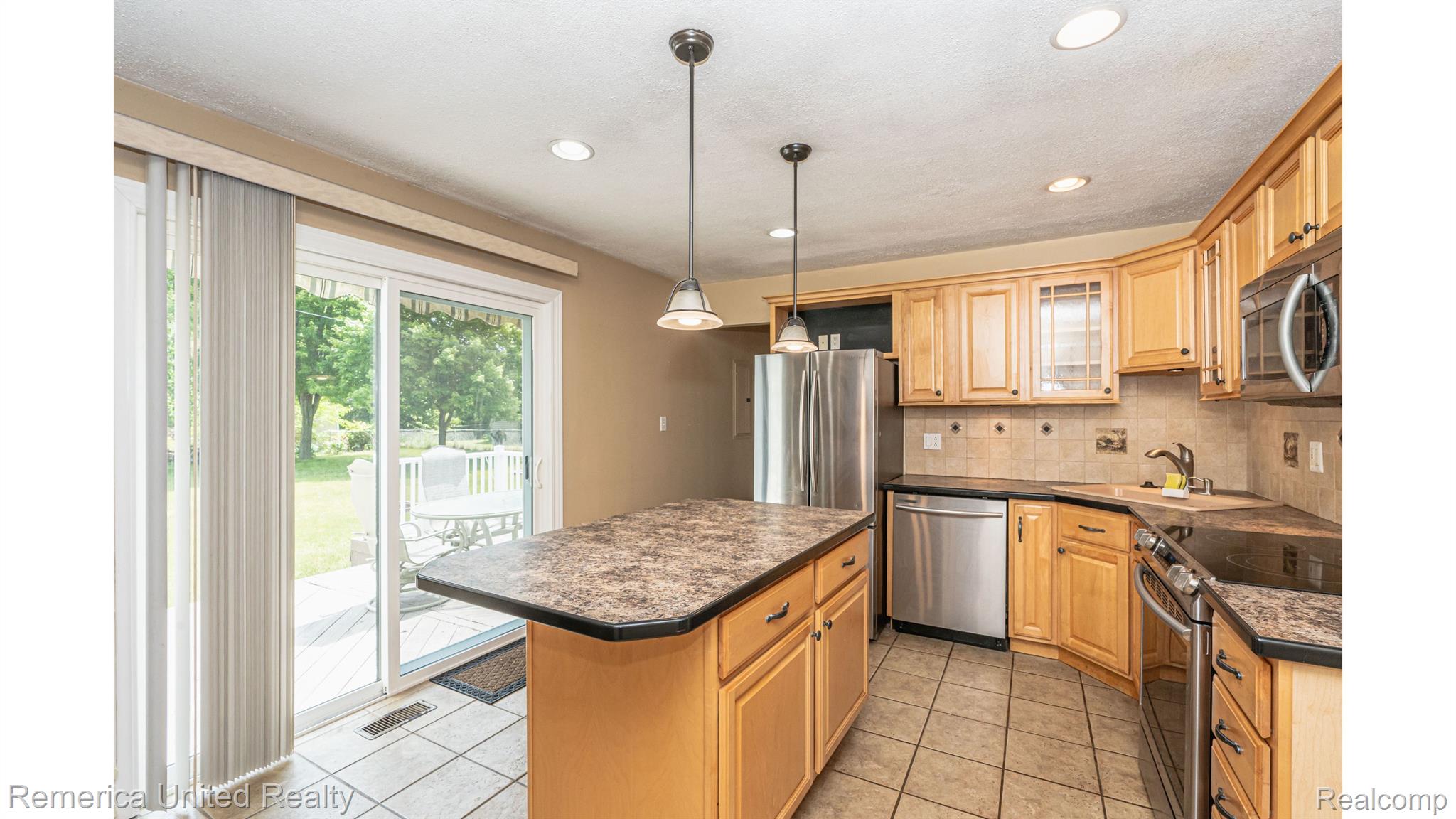 690 Gamma Road Walled Lake, MI 48390 - Photo 18 of 64 Gallery Image 18