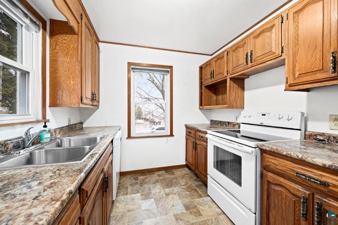 2425 London Road Duluth, MN 55812 - Photo 2 of 30 Gallery Image 2