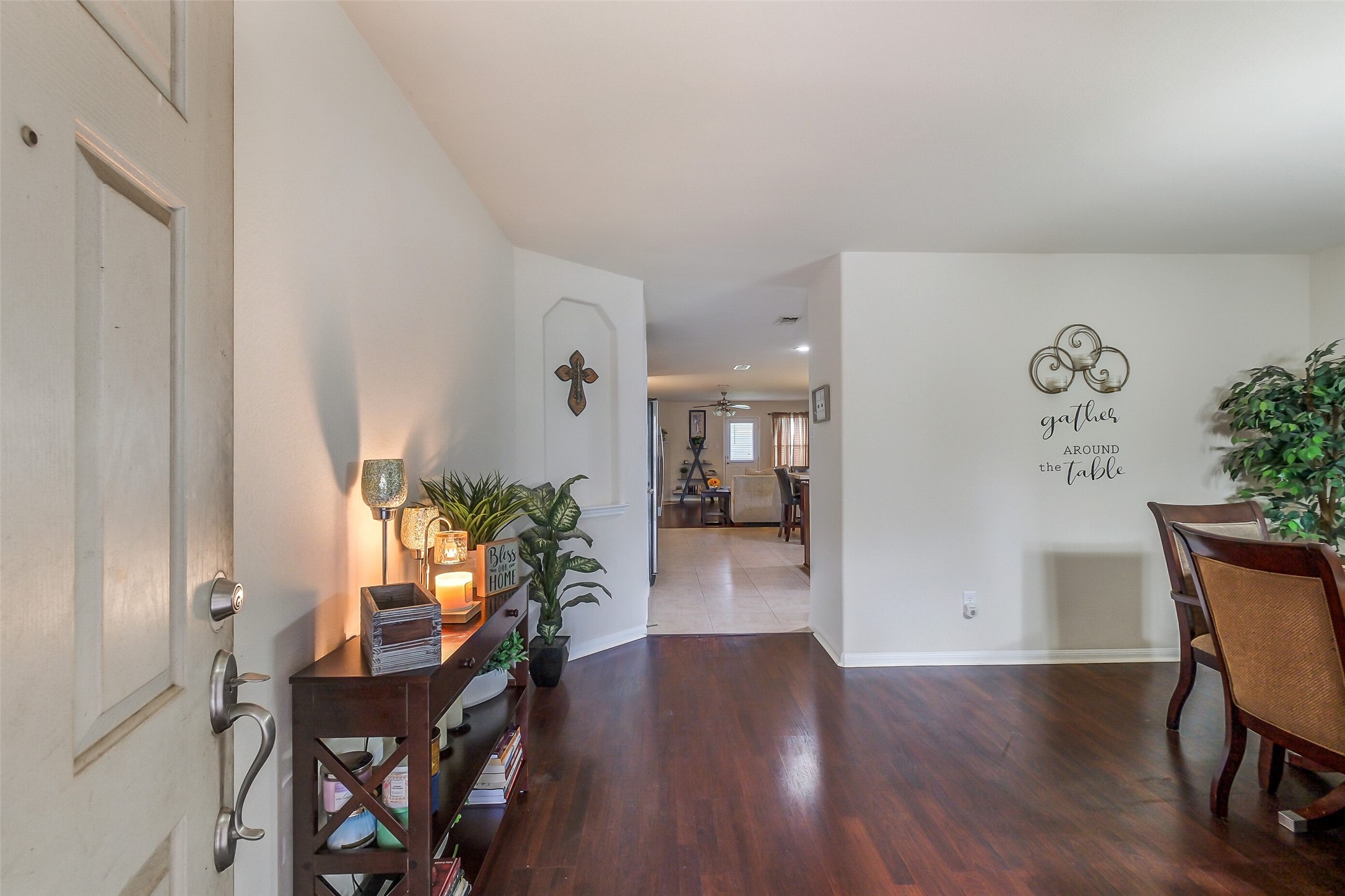 1015 Honeysuckle Vine Drive Rosenberg, TX 77469 - Photo 4 of 29 a living room with furniture and wooden floor