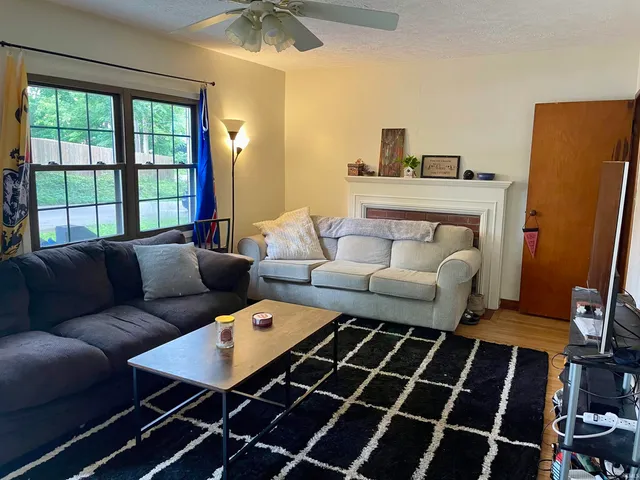 $2,950 | 417 South Swain Avenue, Bloomington, IN 47401