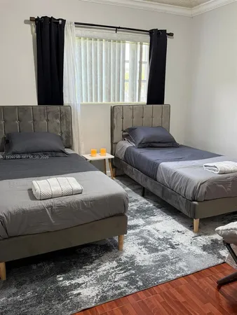 $4,000 | Windward, Miami, FL 33162