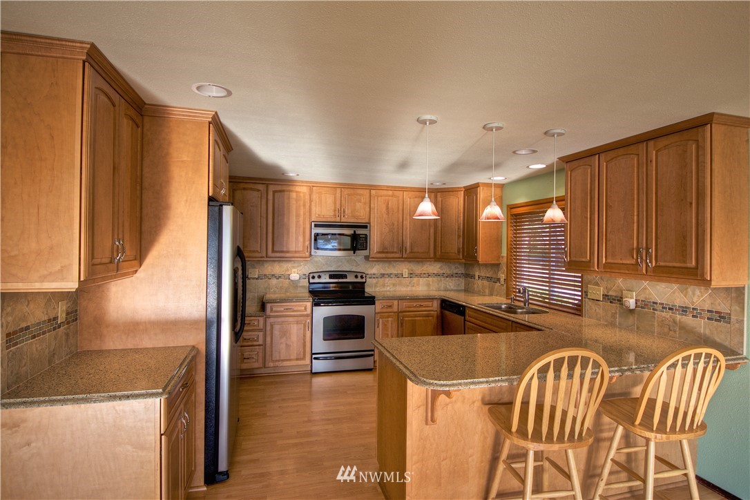 7011 Mullen Road Southeast Olympia, WA 98503 - Photo 5 of 25 Gallery Image 5