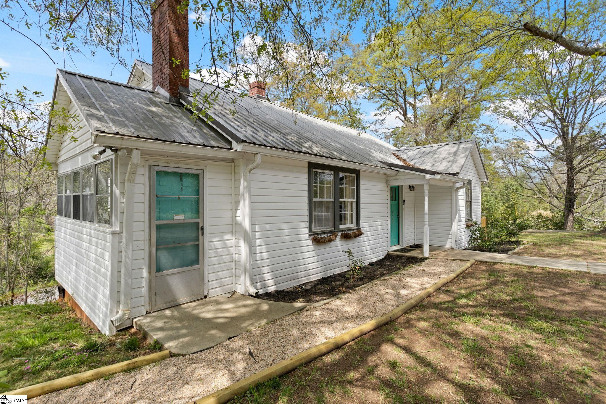 305 West Morse Street Pendleton, SC 29670 - Photo 3 of 31