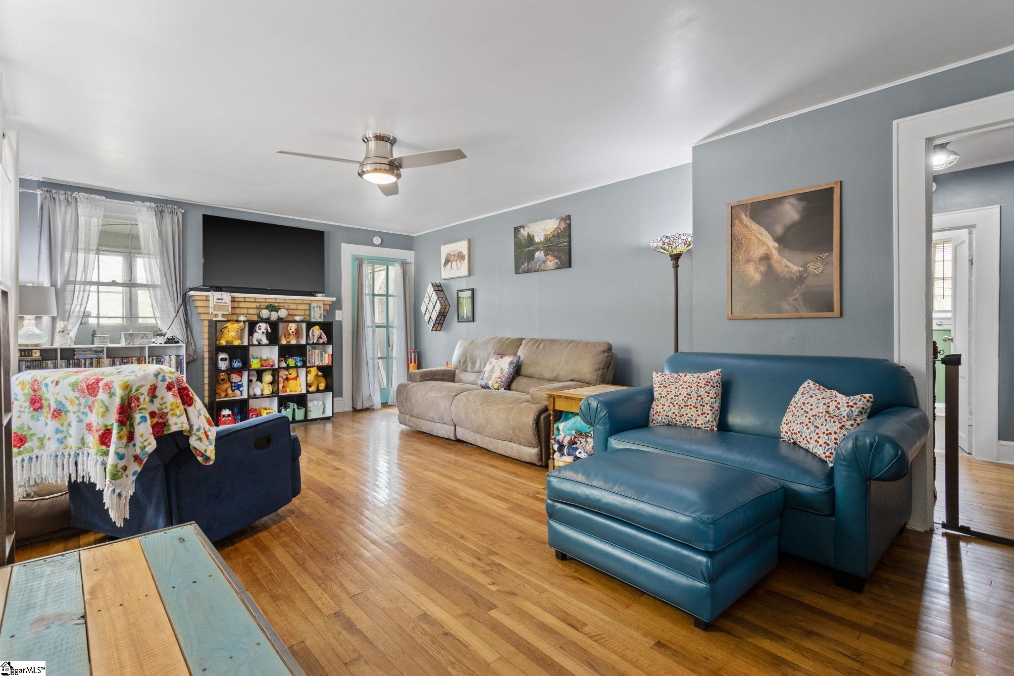 305 West Morse Street Pendleton, SC 29670 - Photo 7 of 31