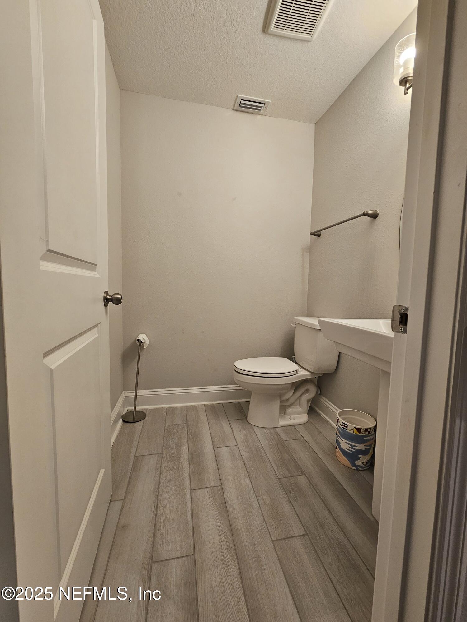 3434 Marsh Reserve Boulevard Jacksonville, FL 32224 - Photo 12 of 39 half bath