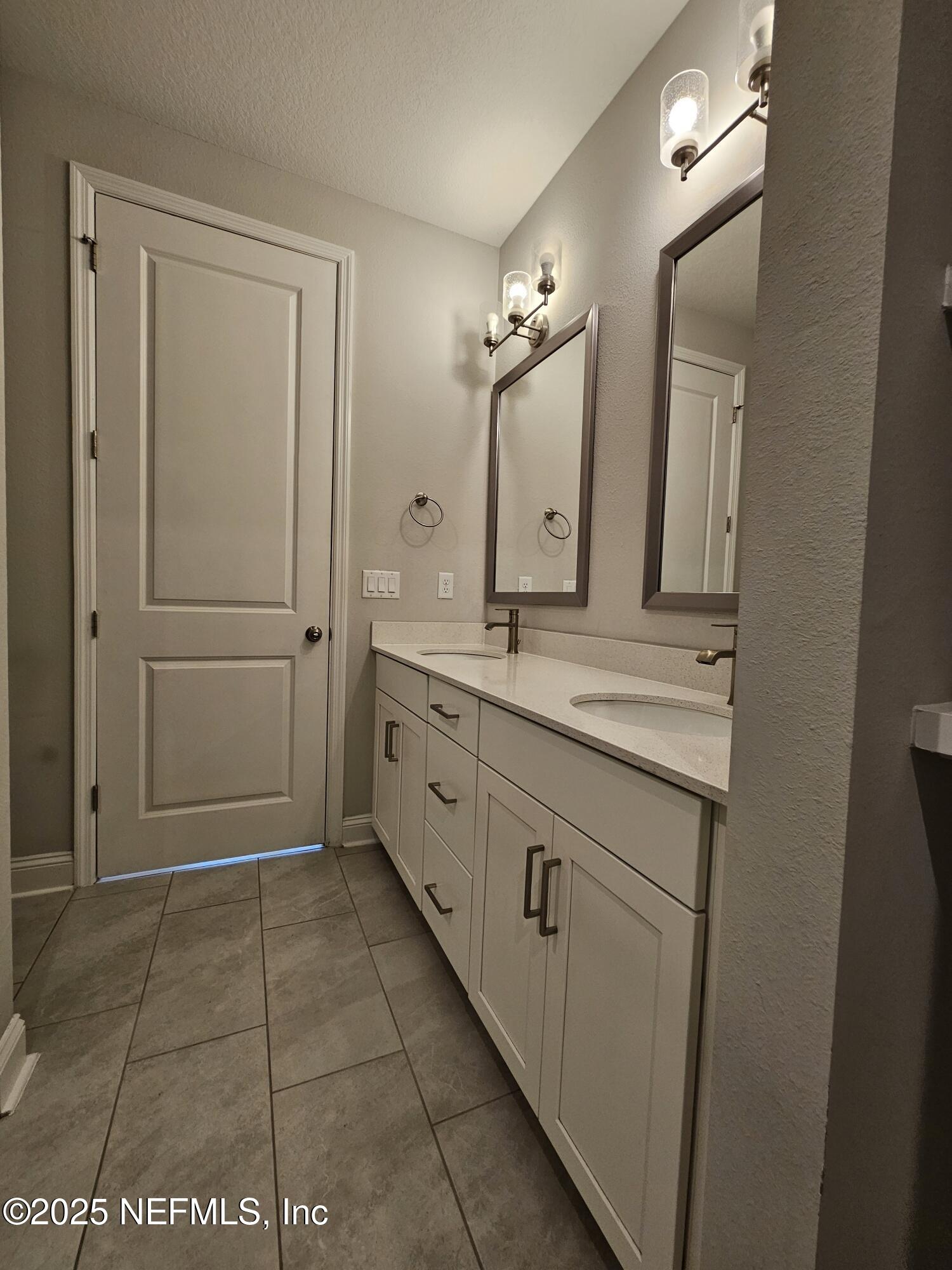 3434 Marsh Reserve Boulevard Jacksonville, FL 32224 - Photo 20 of 39 mstr vanity