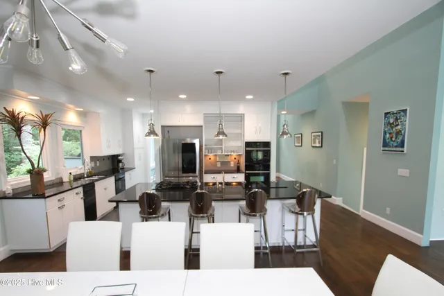 $600,000 | 1458 Forest Acres Drive, Greenville, NC 27834