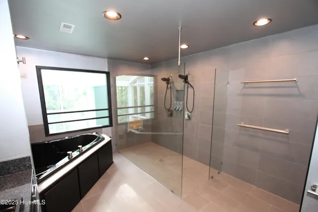 $600,000 | 1458 Forest Acres Drive, Greenville, NC 27834