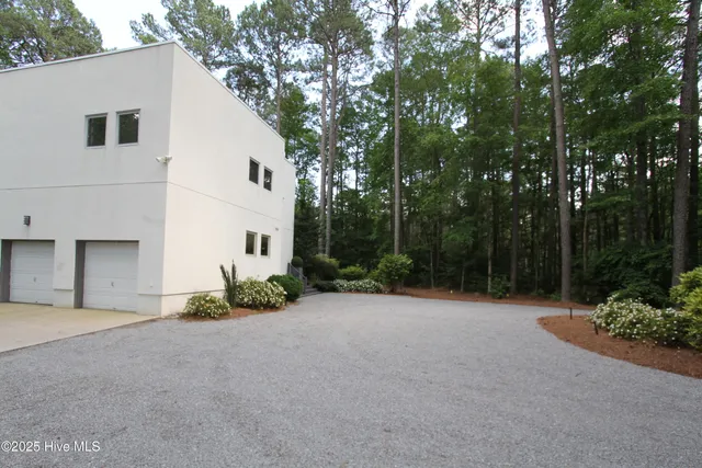 $600,000 | 1458 Forest Acres Drive, Greenville, NC 27834