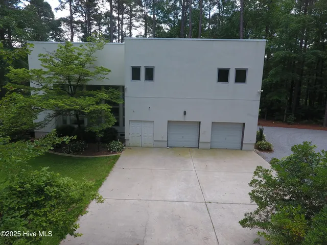 $600,000 | 1458 Forest Acres Drive, Greenville, NC 27834