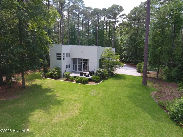 $600,000 | 1458 Forest Acres Drive, Greenville, NC 27834