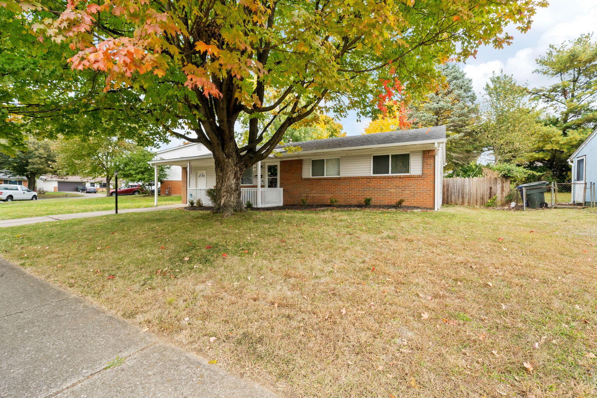 2446 Ilene Road Columbus, OH 43232 - Photo 2 of 22 17-web-or-mls-DSC07649