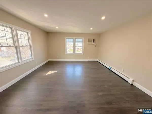 $3,000 | 356 Westminster Place, Lodi, NJ 07644
