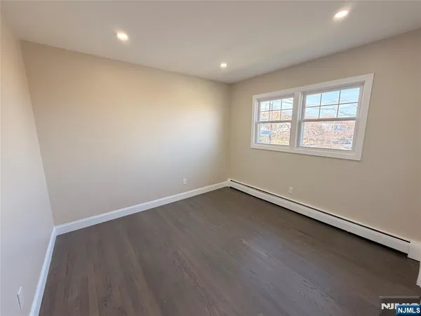 $3,200 | 356 Westminster Place, Lodi, NJ 07644