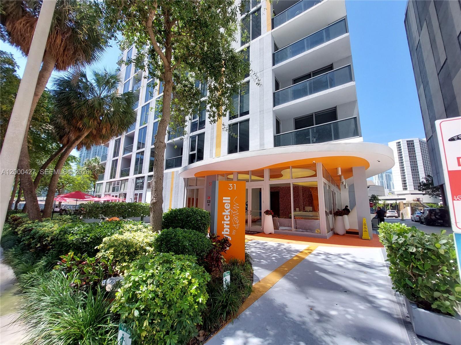 31 Southeast 6th Street, Unit 403 Miami, FL 33131 - Photo 4 of 16
