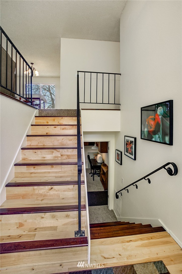 2527 Talbot Crest Drive South Renton, WA 98055 - Photo 2 of 23 Gallery Image 2