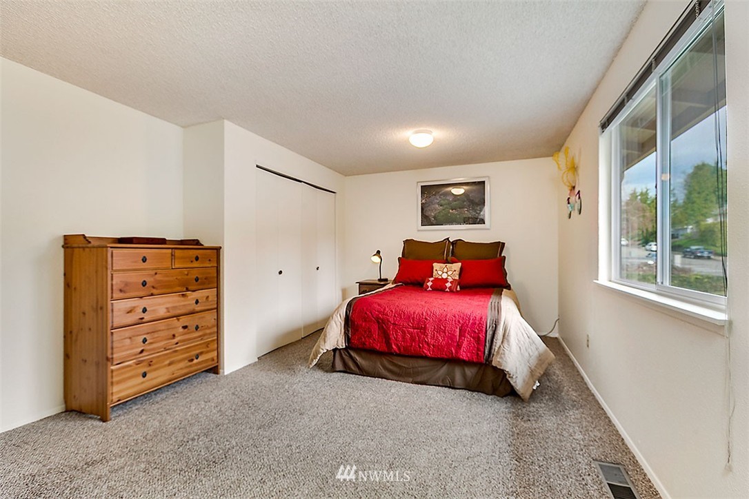 2527 Talbot Crest Drive South Renton, WA 98055 - Photo 11 of 23 Gallery Image 11
