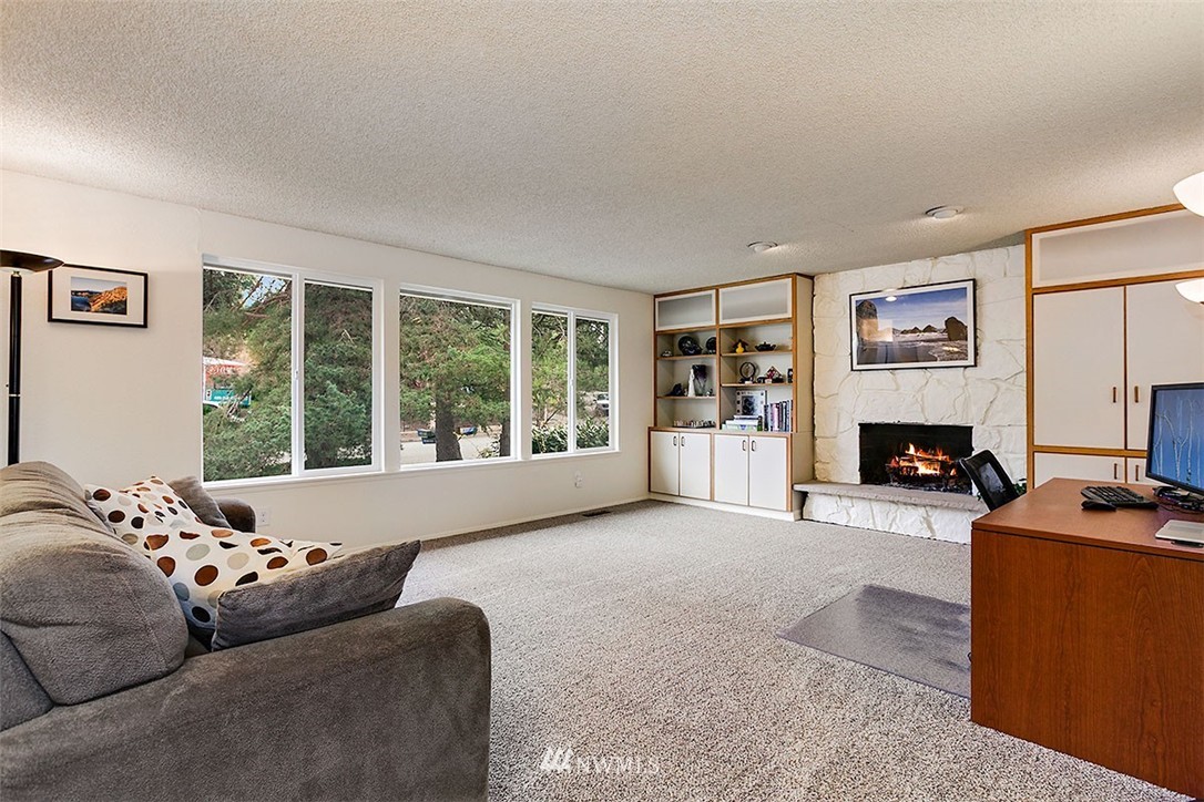 2527 Talbot Crest Drive South Renton, WA 98055 - Photo 3 of 23 Gallery Image 3