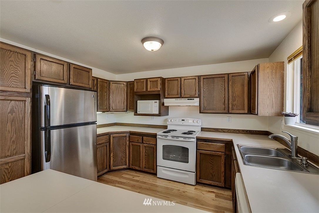 2527 Talbot Crest Drive South Renton, WA 98055 - Photo 7 of 23 Gallery Image 7