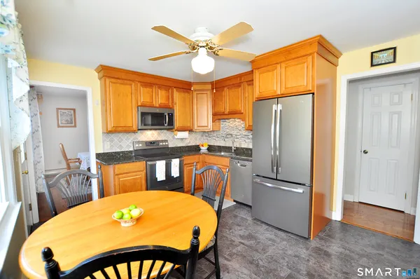 $524,900 | 17 Jefferson Drive, New Milford, CT 06776