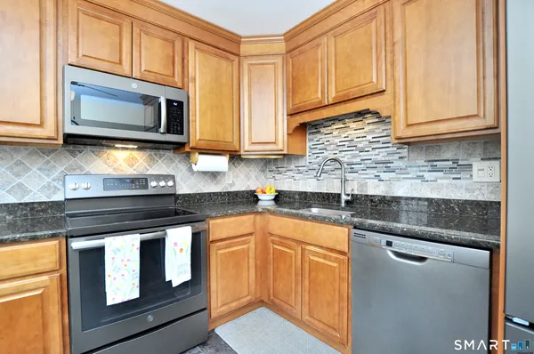 $524,900 | 17 Jefferson Drive, New Milford, CT 06776