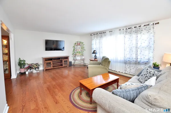 $524,900 | 17 Jefferson Drive, New Milford, CT 06776