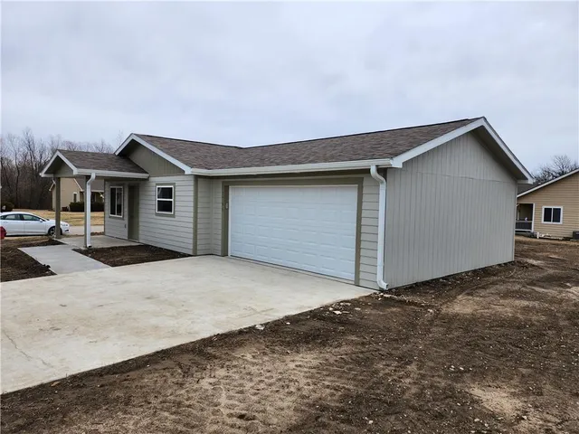 $215,000 | 1704 North 2nd Street, Neodesha, KS 66757