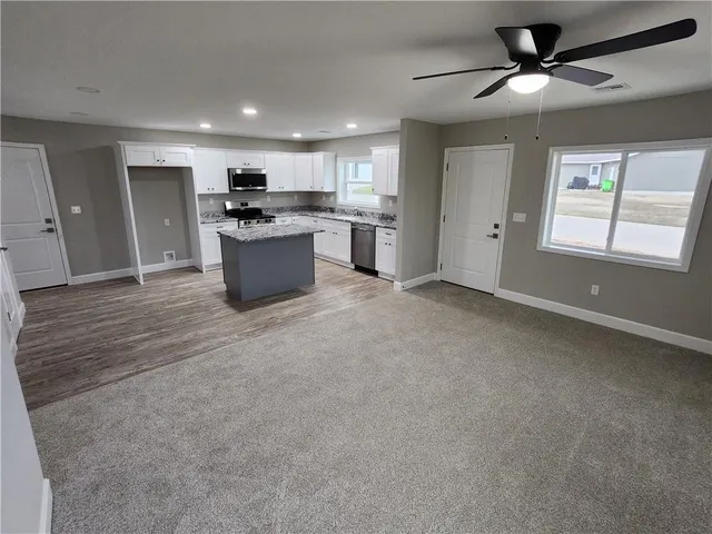 $215,000 | 1704 North 2nd Street, Neodesha, KS 66757