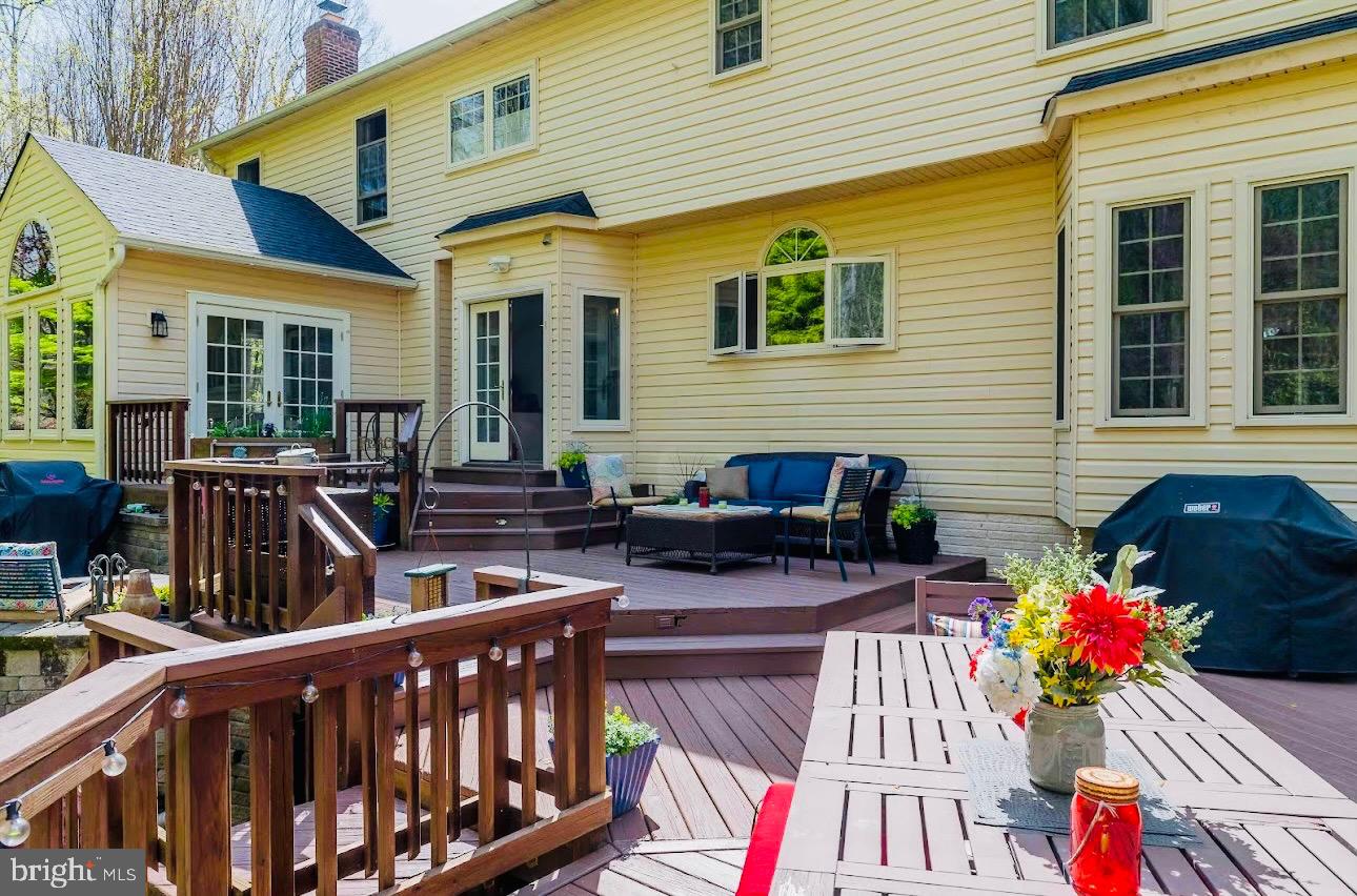 6615 Newman Road Clifton, VA 20124 - Photo 61 of 100 Tiered Deck