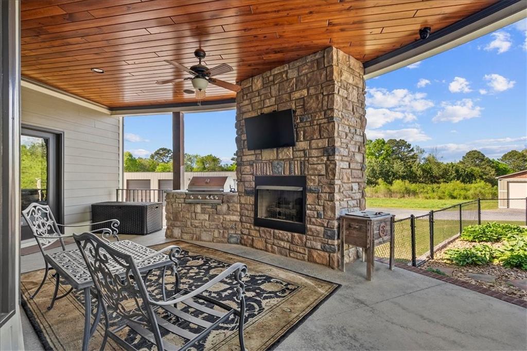 3606 Red Bud Road Northeast Calhoun, GA 30701 - Photo 7 of 17