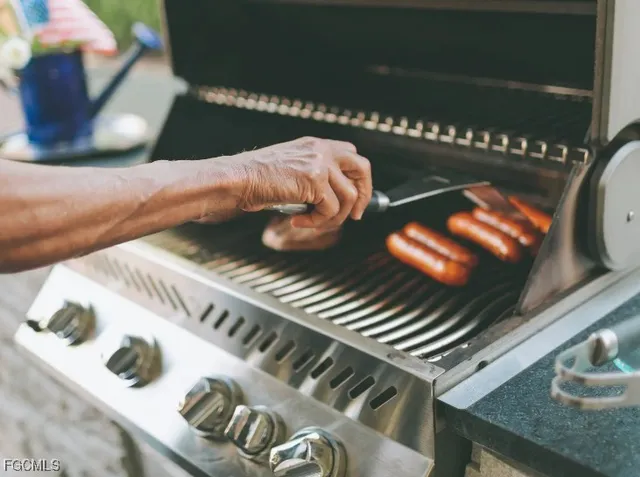 a car parked in front of a building