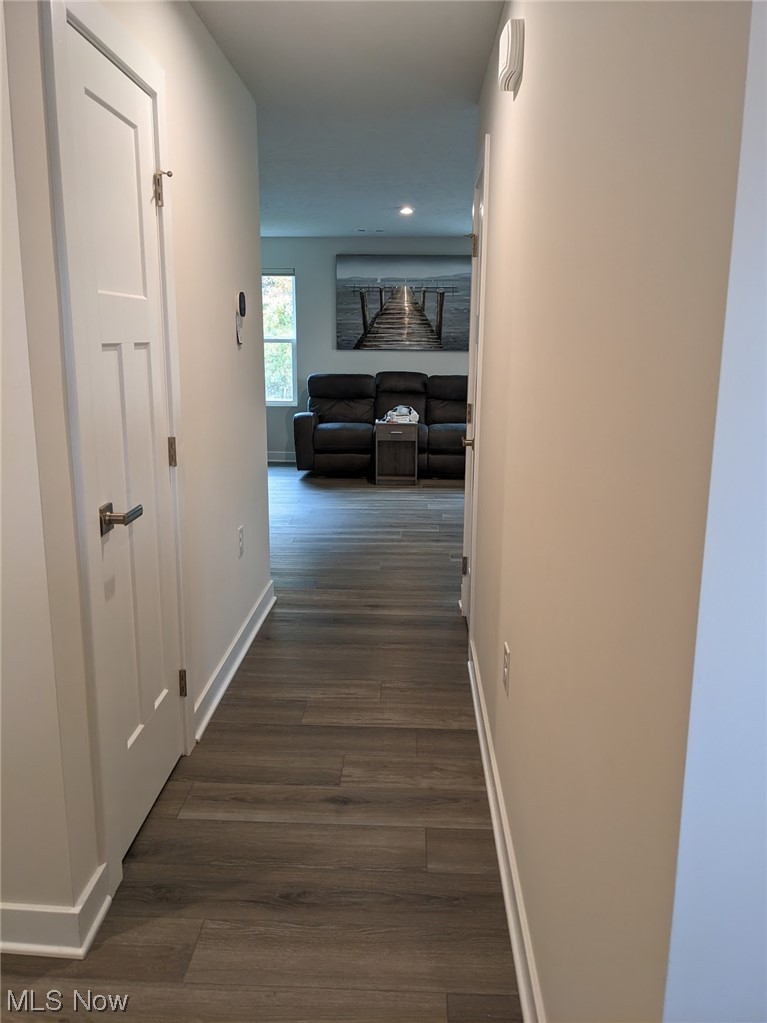 174 West Spring Drive Elyria, OH 44035 - Photo 13 of 19 front hall