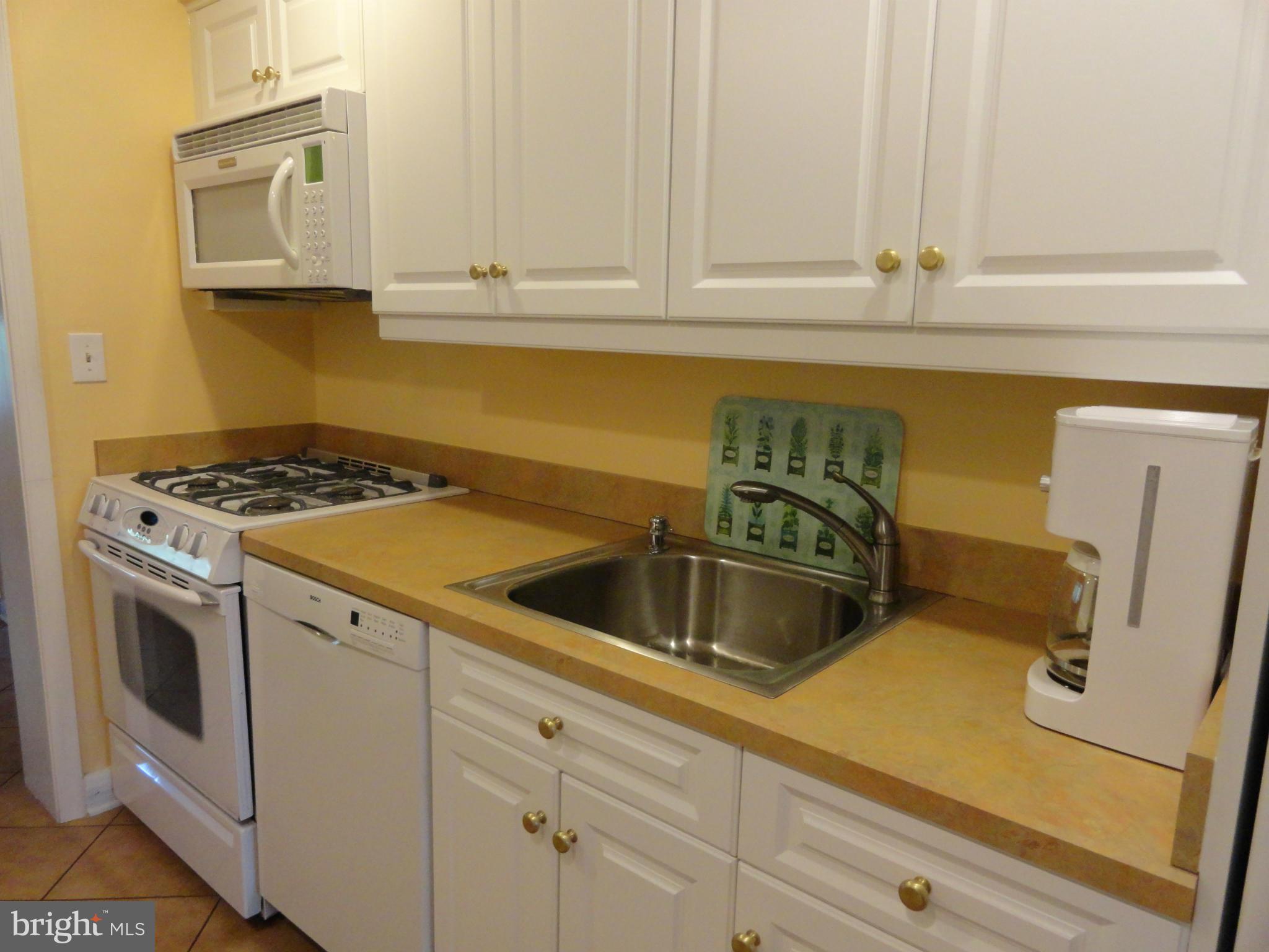 7009 Plymouth Road Baltimore, MD 21208 - Photo 14 of 30 KITCHEN W/ UPDATED APPLIANCES