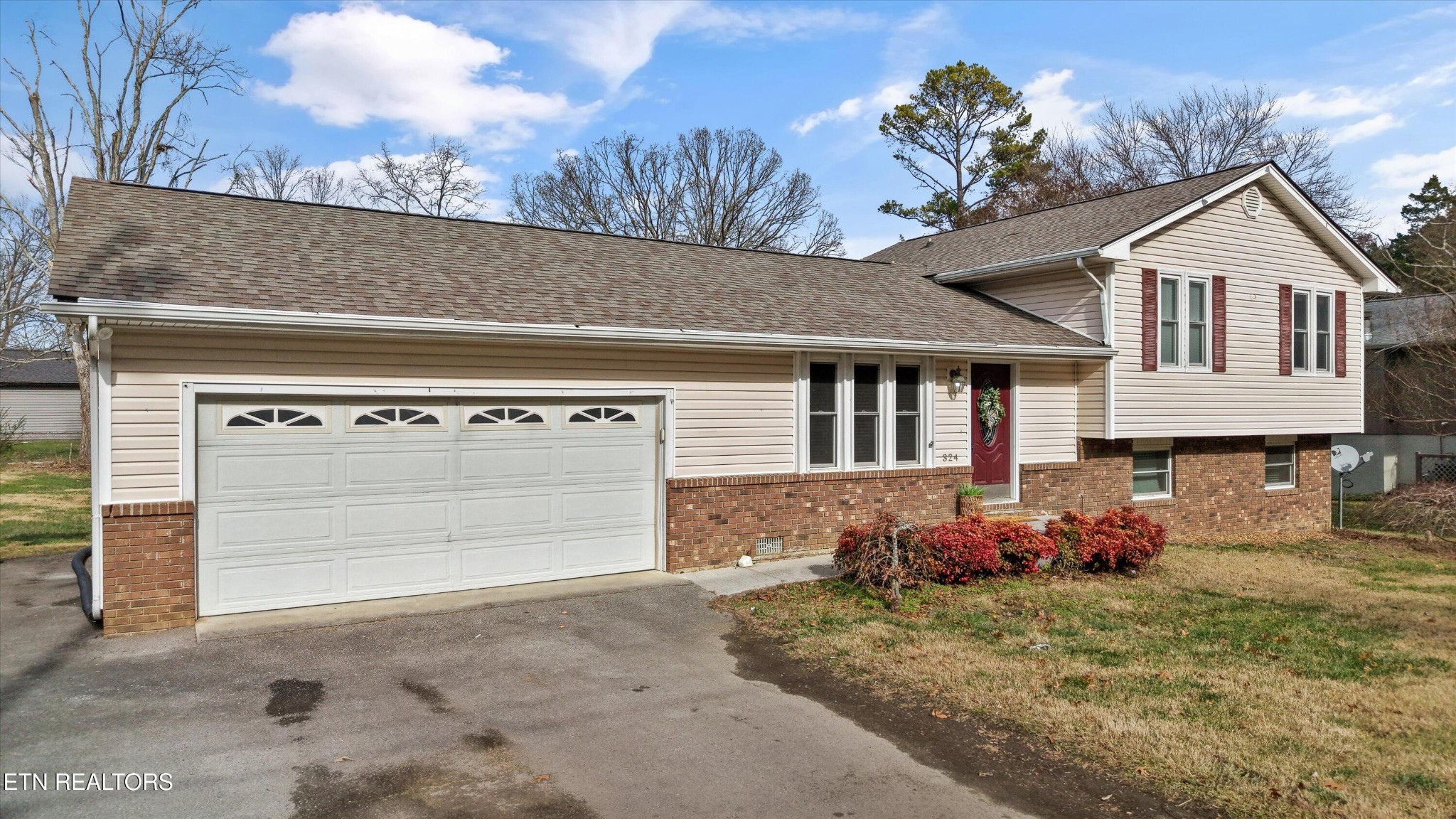 324 Wardley Road Knoxville, TN 37934 - Photo 2 of 29