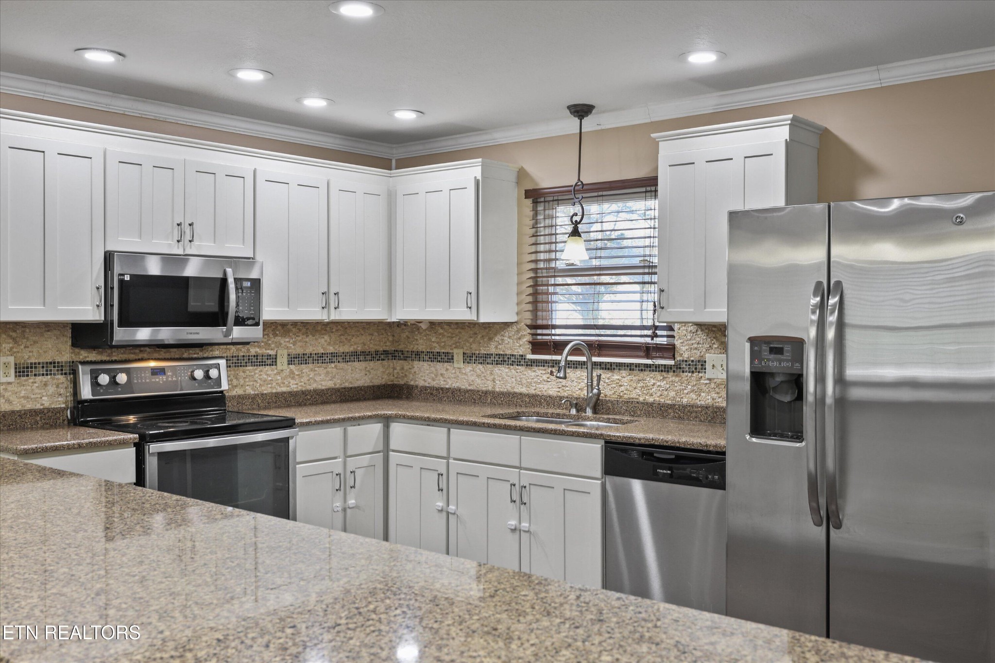 324 Wardley Road Knoxville, TN 37934 - Photo 7 of 29