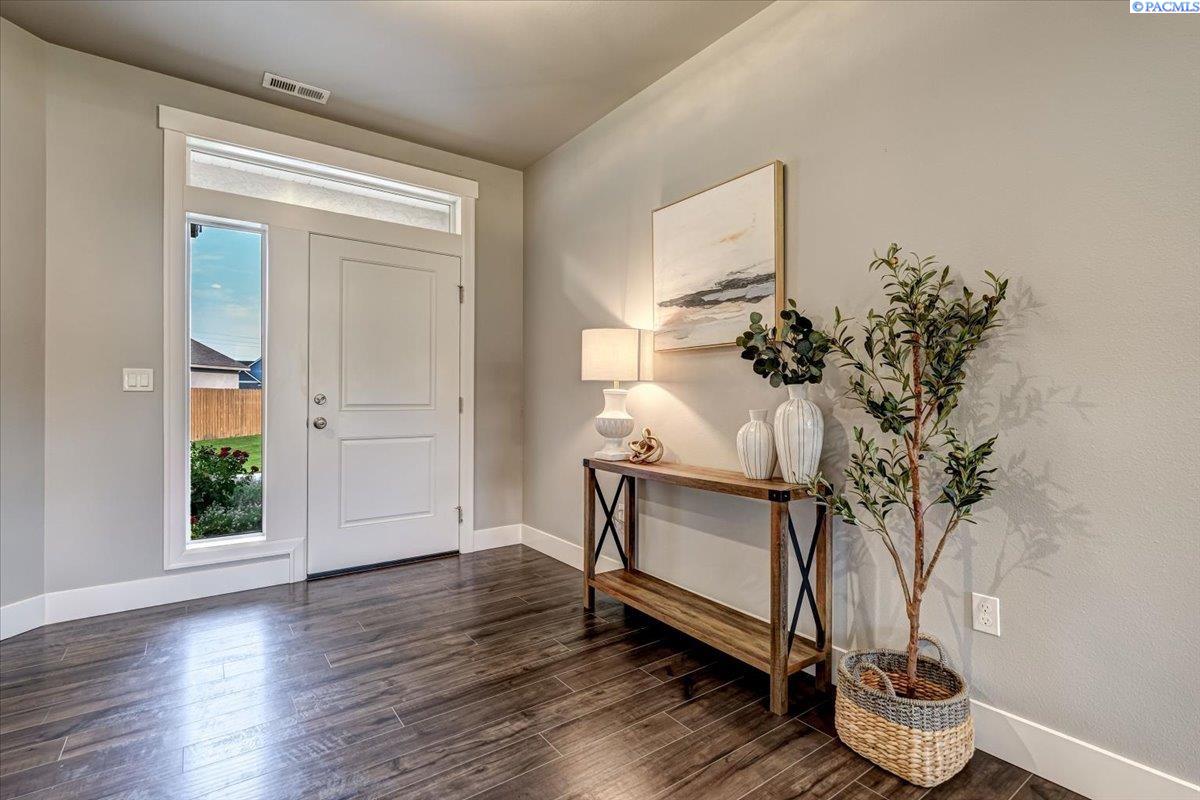 218 Mata Road Kennewick, WA 99338 - Photo 4 of 41 Gallery Image 4