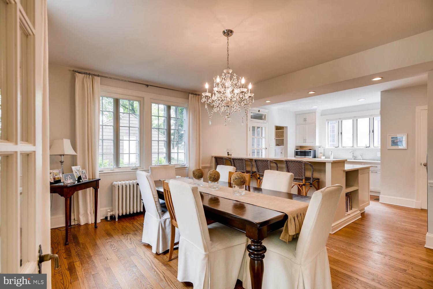 314 Broxton Road Baltimore, MD 21212 - Photo 8 of 47 elegant dining room opens to renovated kitchen
