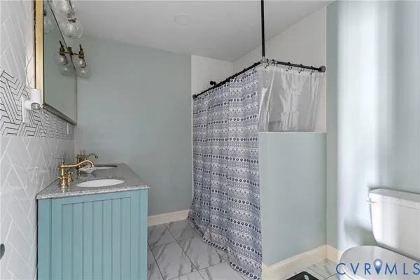 $347,000 | 273 North Oakes Circle, Saluda, VA 23149