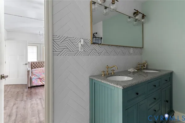 $347,000 | 273 North Oakes Circle, Saluda, VA 23149