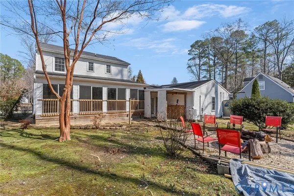 $347,000 | 273 North Oakes Circle, Saluda, VA 23149