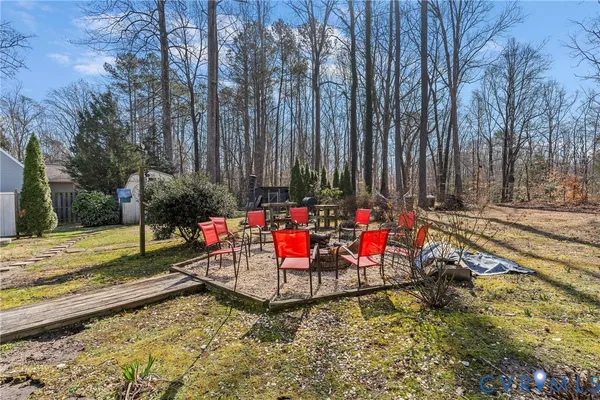 $347,000 | 273 North Oakes Circle, Saluda, VA 23149