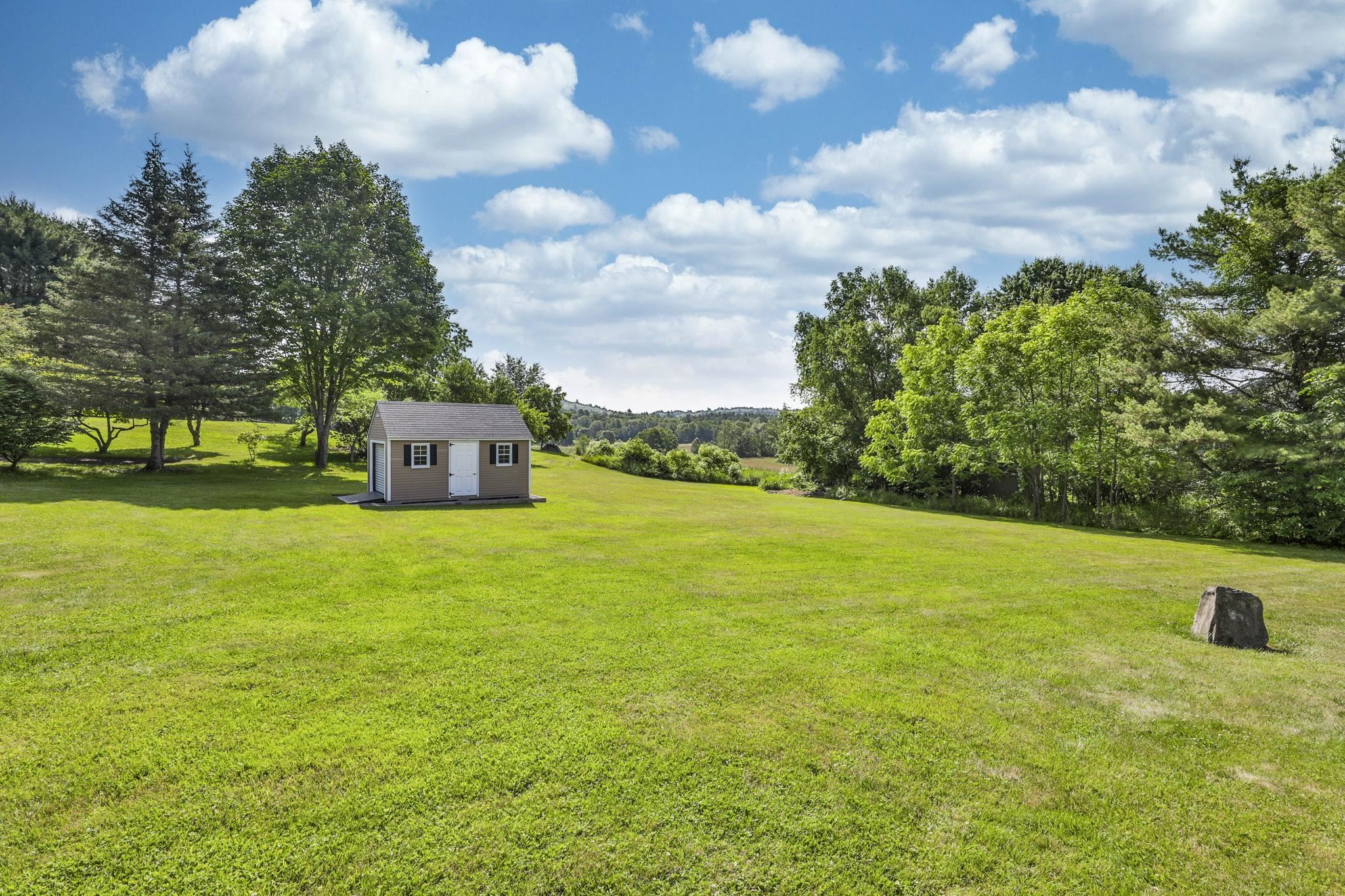 95 Jennison Road Milford, NH 03055 - Photo 5 of 48