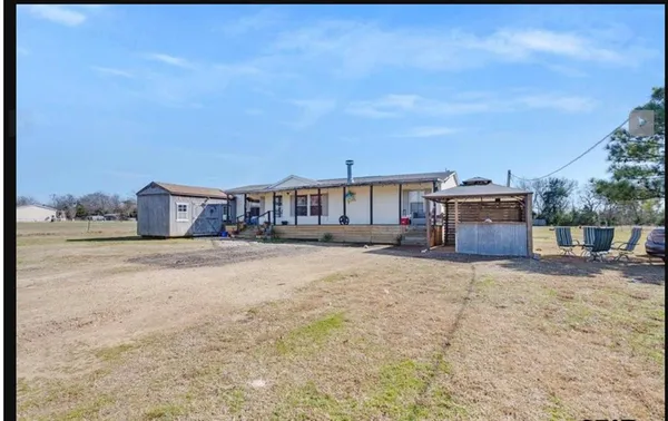 $165,000 | 865 County Road 3534, Saltillo, TX 75478